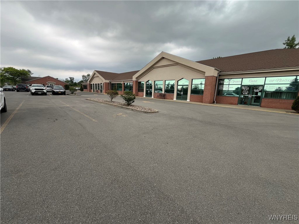 photo 4 : 2121 Sawyer Drive, Wheatfield NY 14304