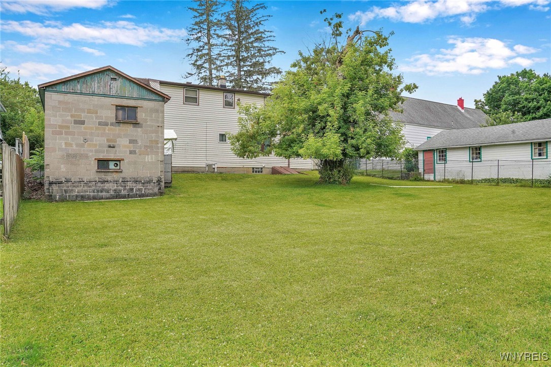 photo 2 : 464 Rowley Road, Cheektowaga NY 14043
