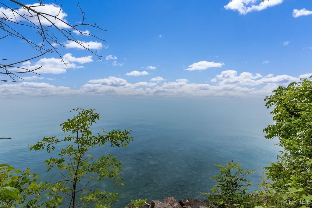 photo uvubq3pq6XHa6wOm8blA: 2300 Washington Avenue, Wilson NY 14172