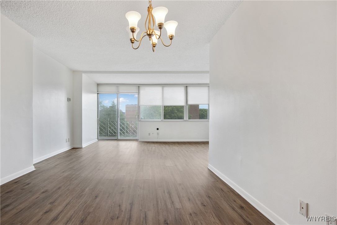 photo 4 : 1088 Delaware Avenue 3B, Buffalo NY 14209