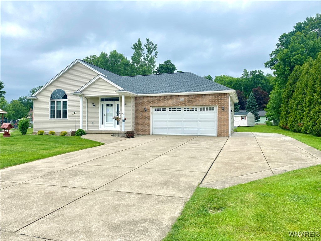 photo un9EH0Cuw1TimfUVhh9TXJeepBqLQw: 3050 Hillbrook Drive, Eden NY 14057
