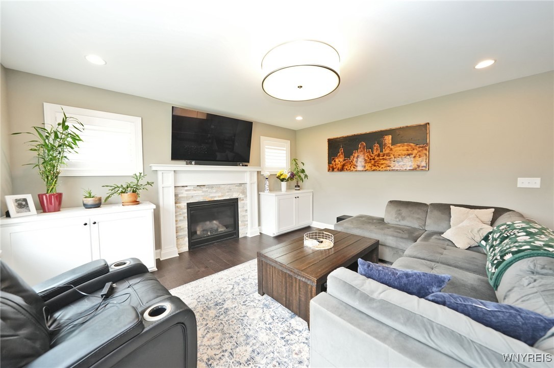 photo 4 : 6409 Ward Road, Wheatfield NY 14132