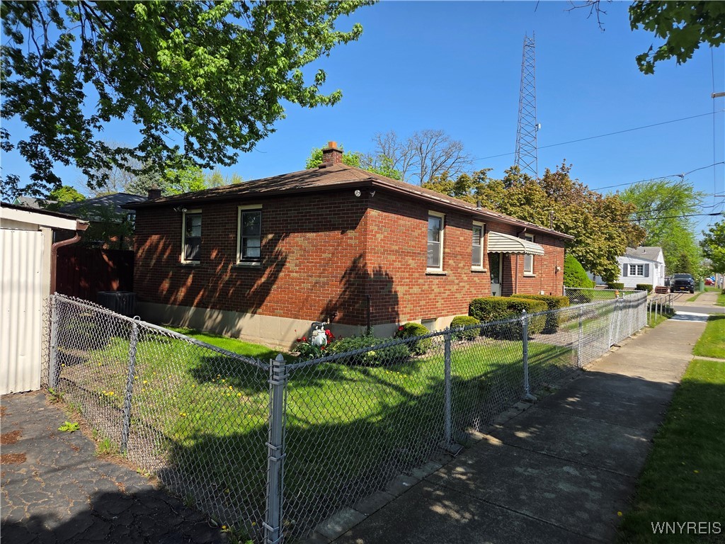 photo 4 : 2595 Jerauld Avenue, Niagara Falls NY 14305