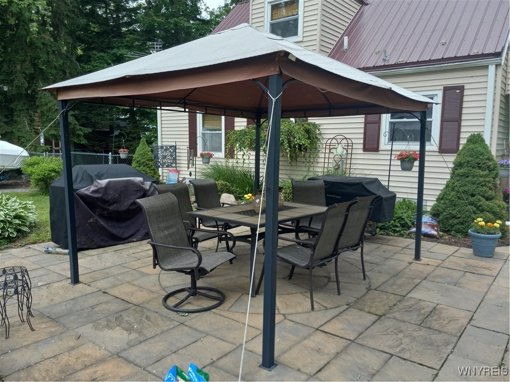 photo 4 : 9802 Shorecliff Road, Evans NY 14006