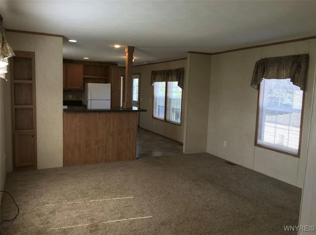 photo 3 : 109B Elmhurst, Lockport City NY 14094