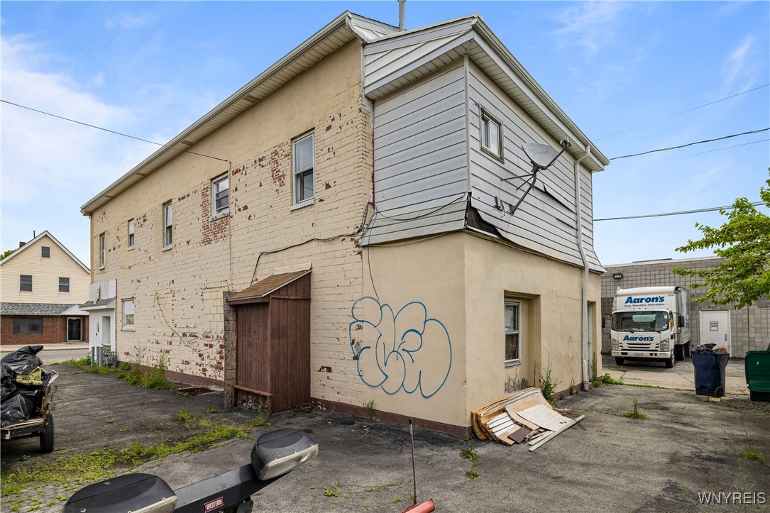 photo 2 : 2511 Pine Avenue, Niagara Falls NY 14301