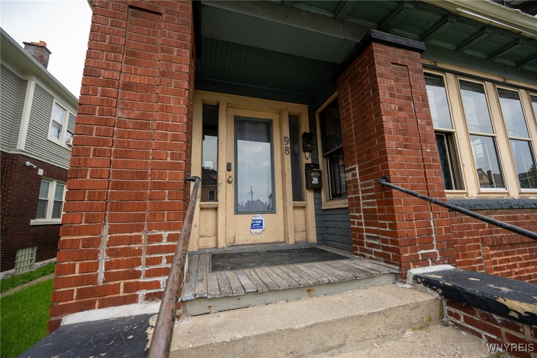 photo VEuCxebkfhTL: 98 East Delavan Avenue Lower, Buffalo NY 14208