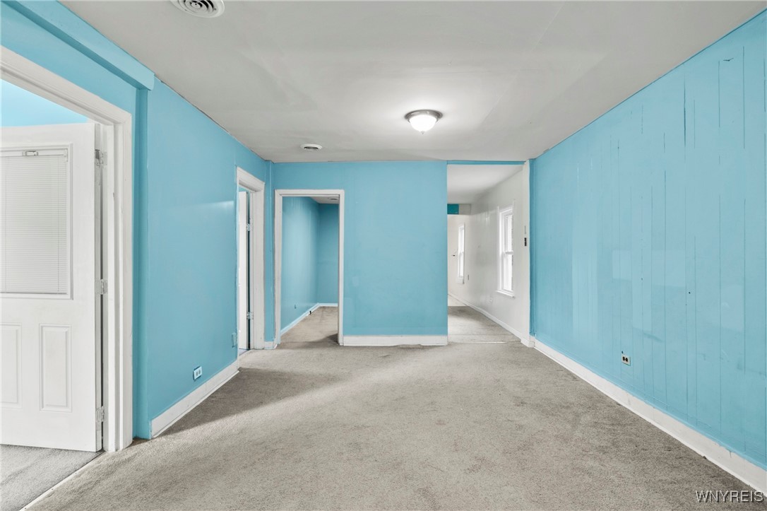 photo 4 : 227 Burgard Place, Buffalo NY 14211