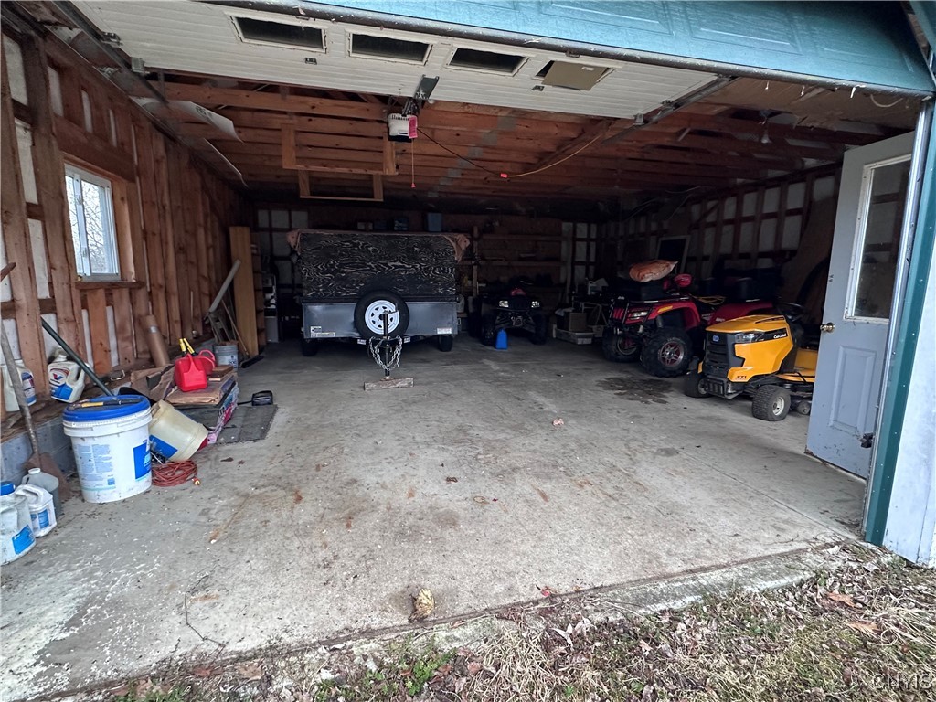 photo EQjQgJYUWtJIxq11gDYj8V5uYxY: 219-221 West Main Street, Brownville NY 13601