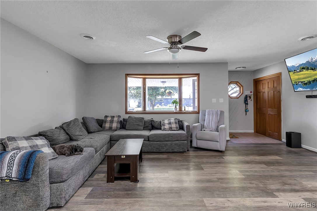 photo 4 : 99 Fairview Drive, Cheektowaga NY 14043