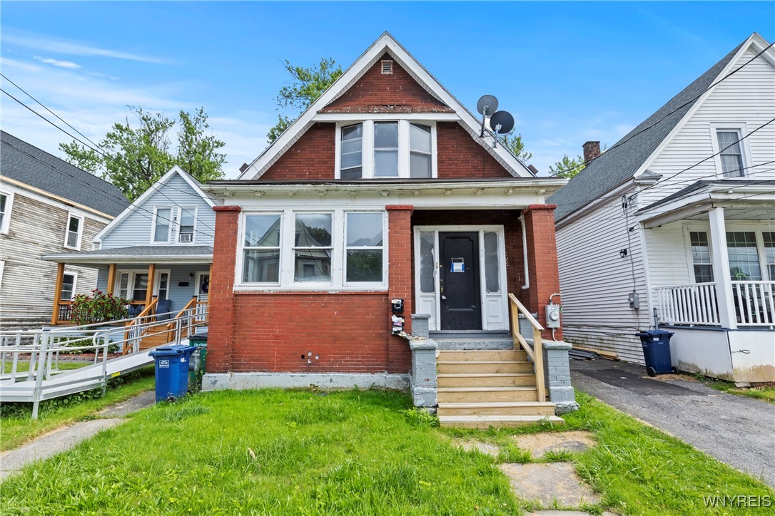photo Szy9n5SwDZt8: 49 Urban Street, Buffalo NY 14211