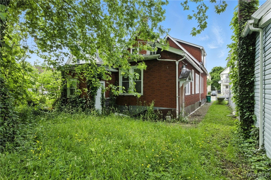 photo 918m43Nuwl6RXMcpmSYlkz5uYBGkiifd49TGs: 49 Urban Street, Buffalo NY 14211