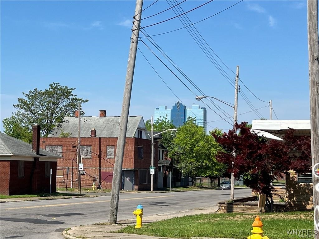 photo VWTzKGOU8TeISs: 431 Portage Road, Niagara Falls NY 14303