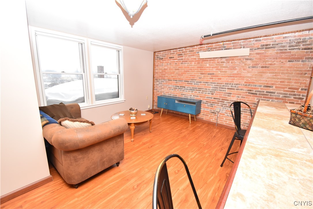 photo ySm1fK5XmftgtjZuuQrgqdvpVpM: 150 Court Street 4-2, Watertown City NY 13601
