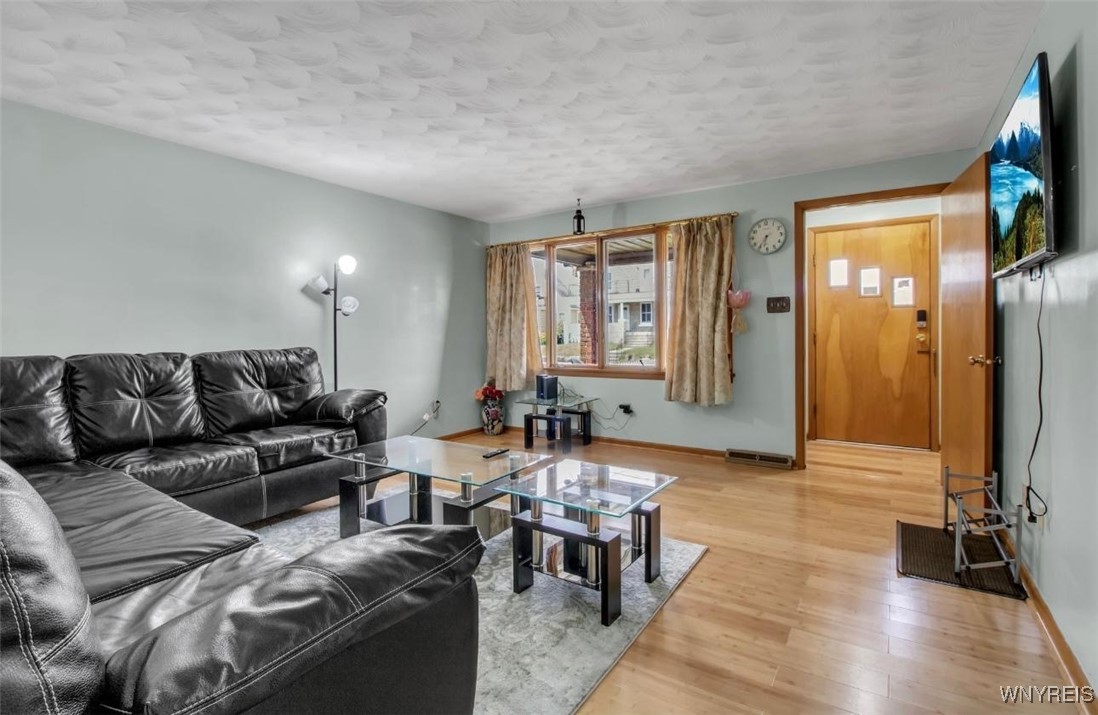 photo 3 : 545 15th Street, Niagara Falls NY 14301