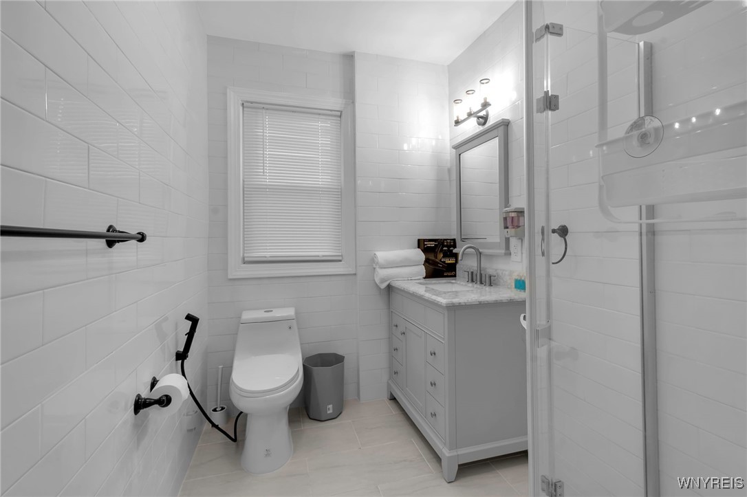 photo 3 : 545 & 549 15th Street, Niagara Falls NY 14301