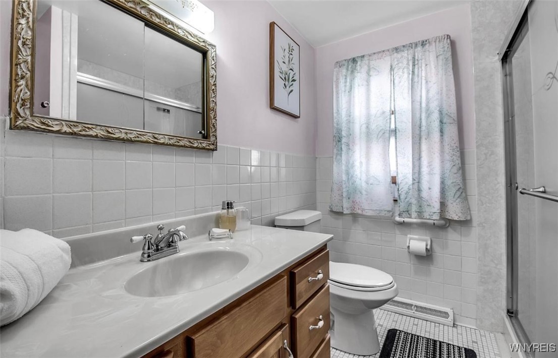 photo undefined: 545 & 549 15th Street, Niagara Falls NY 14301