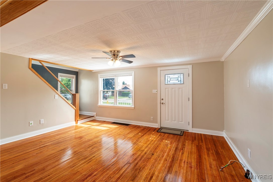 photo 2 : 357 S Shore Boulevard, Lackawanna NY 14218