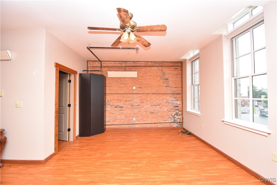 photo 2 : 150 Court Street 3-3, Watertown City NY 13601
