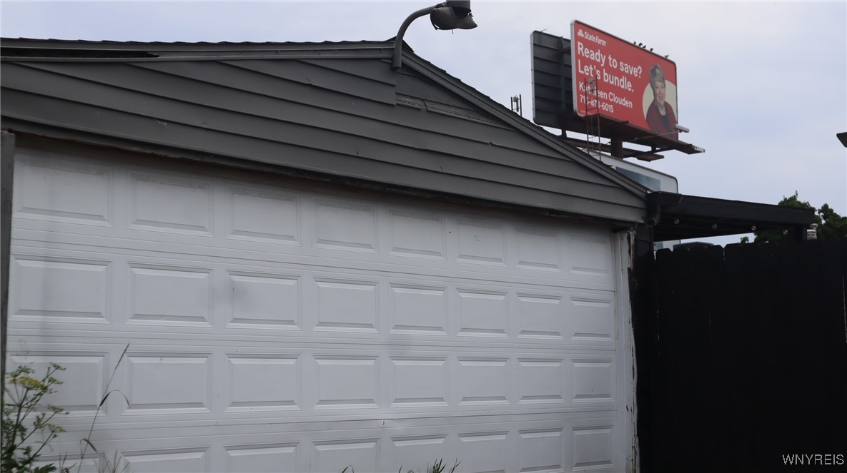 photo UChpWEJ1G27kxbm47BsXiZdk9AjwvJzA: 2179 Niagara Street, Buffalo NY 14207