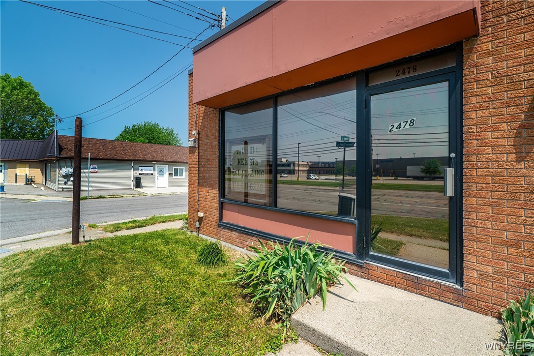 photo 2 : 2478 George Urban Boulevard, Cheektowaga NY 14043