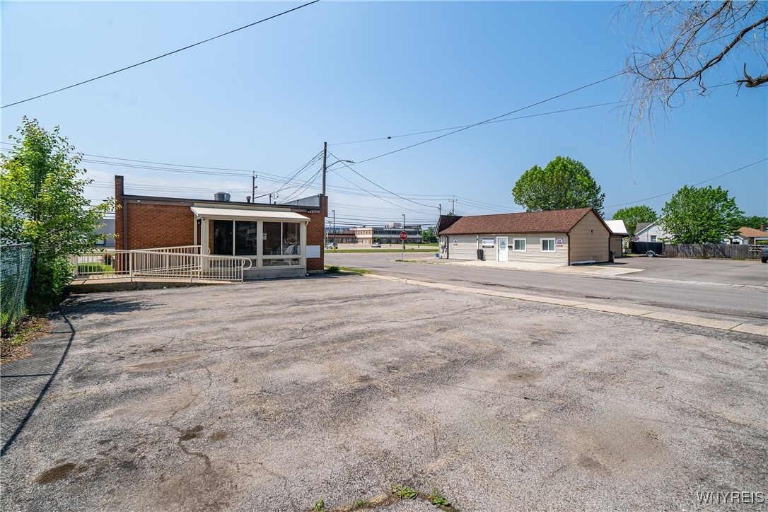 photo 4 : 2478 George Urban Boulevard, Cheektowaga NY 14043