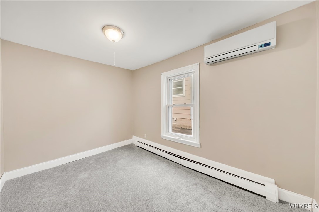 photo 3 : 273 Orchard Place, Cheektowaga NY 14225