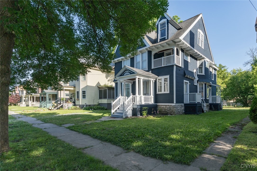 photo rbH9mlj8JpuLSxFS8: 224 Winslow Street, Watertown City NY 13601