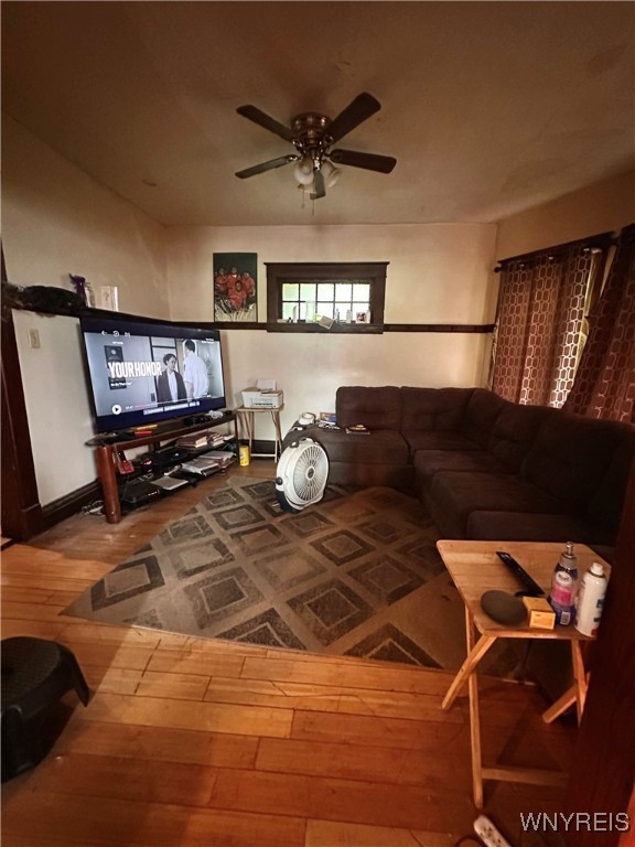 photo 2 : 455 7th Street, Niagara Falls NY 14301