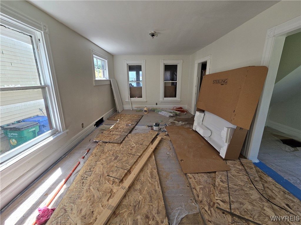 photo 3 : 273 Purdy Street, Buffalo NY 14208