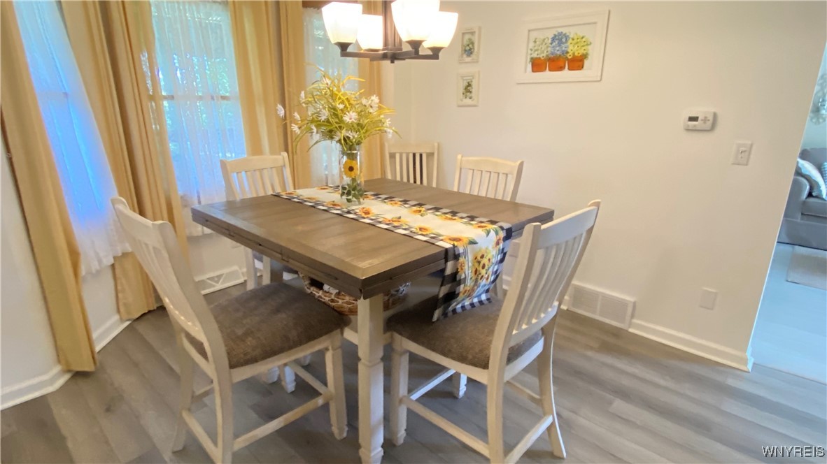 photo 3 : 20 In The Woods Lane, West Seneca NY 14224