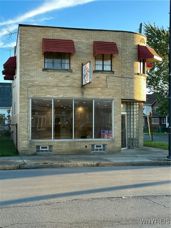 photo Bd1QiU8VPygN8rehCfuNyiM: 2101 Pine Avenue, Niagara Falls NY 14301