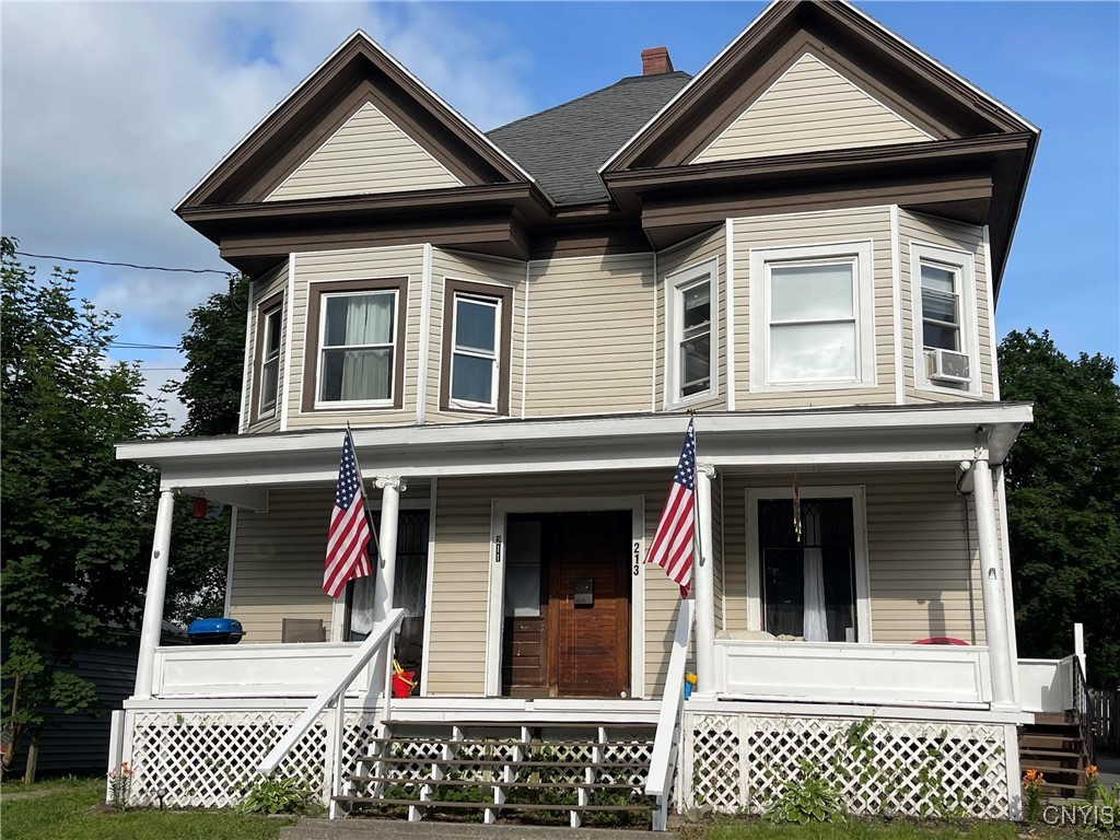 photo 2 : 211 South Pleasant Street, Watertown City NY 13601