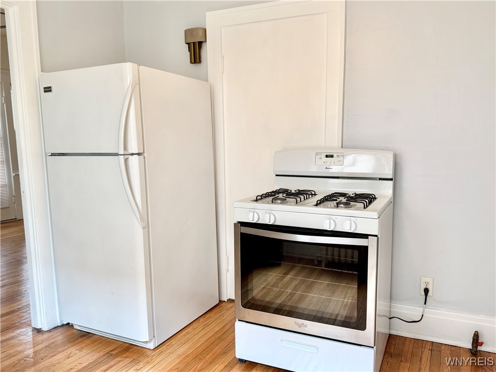 photo 3 : 328 Summer Street 2, Buffalo NY 14222