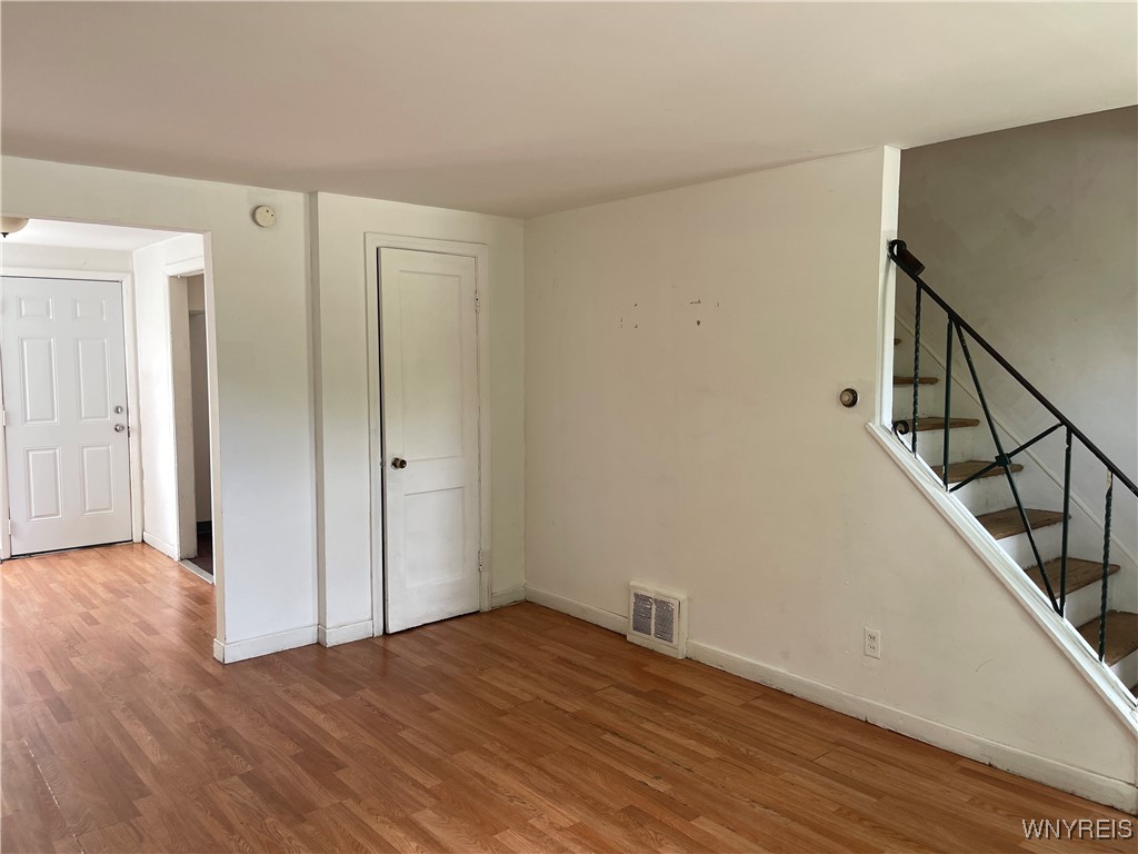 photo 9YbHfQ4DI43tJNQJazJ8qNHOYXV49jrpDjU: 716 Taunton Place, Buffalo NY 14214