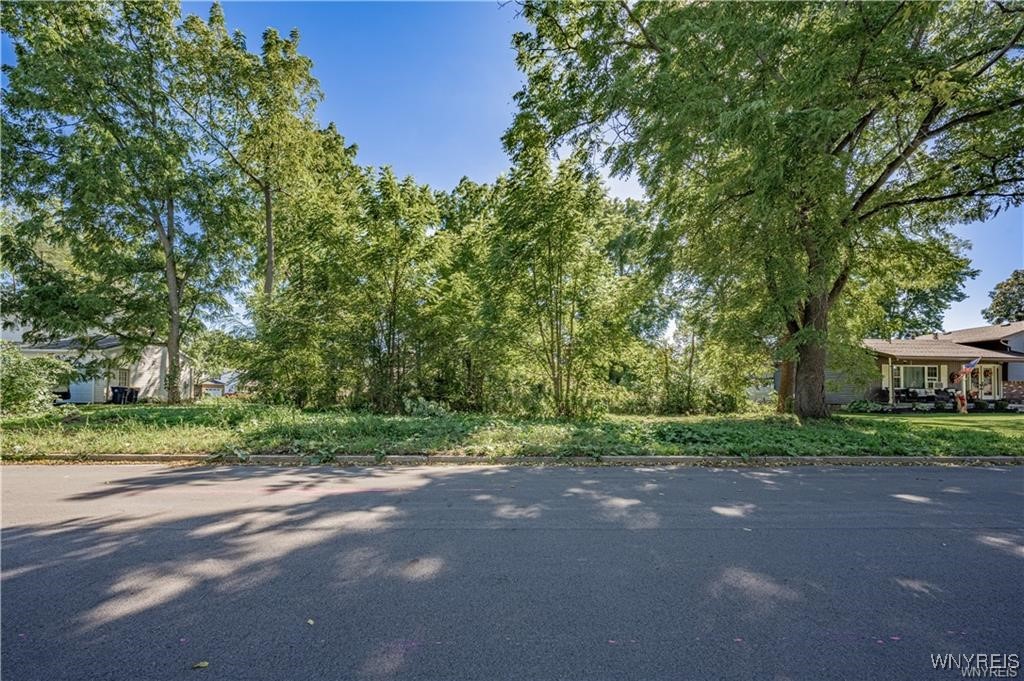 photo Dt8c6Nm9XXHyI7z9Fo1uMUxKUj1dzjeIQNbi1M3tc: 78 Lincolnshire Drive, Lockport City NY 14094
