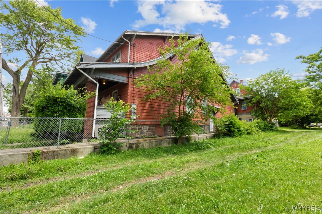 photo 2 : 515 4th Street, Niagara Falls NY 14301