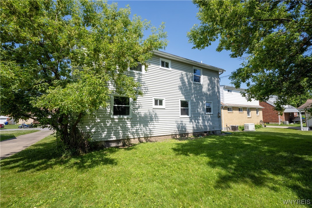 photo 3 : 261 Ehinger Drive, West Seneca NY 14224
