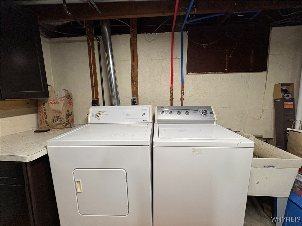 photo Ug: 500 Cayuga Road, Cheektowaga NY 14225