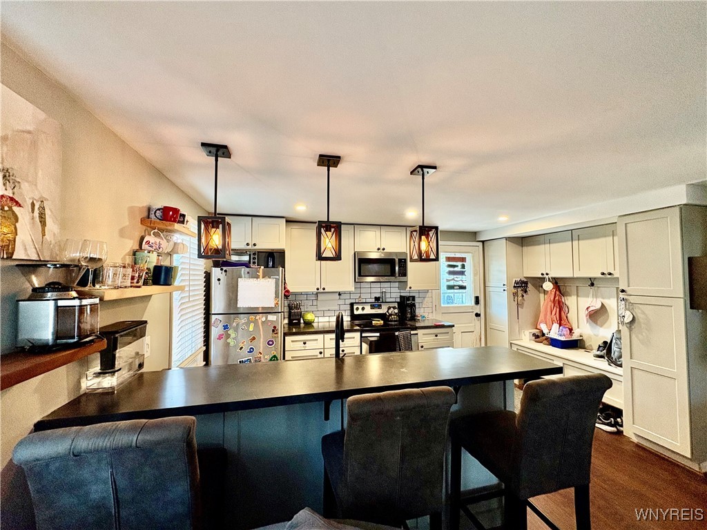 photo 3 : 500 Cayuga Road, Cheektowaga NY 14225