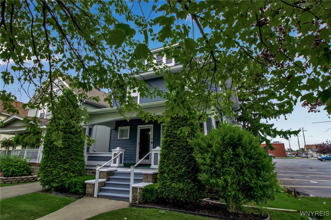 photo 2 : 164 Montrose Avenue, Buffalo NY 14214