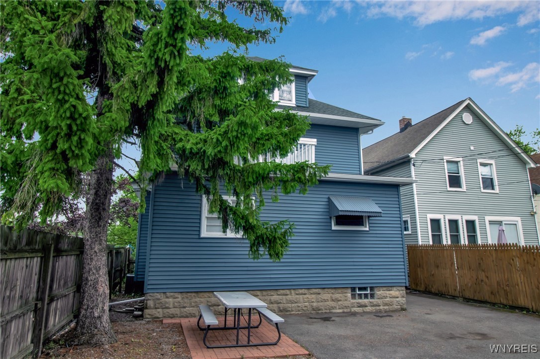 photo 4 : 164 Montrose Avenue, Buffalo NY 14214