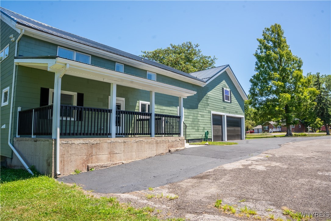 photo undefined: 6 East And West Road, West Seneca NY 14224