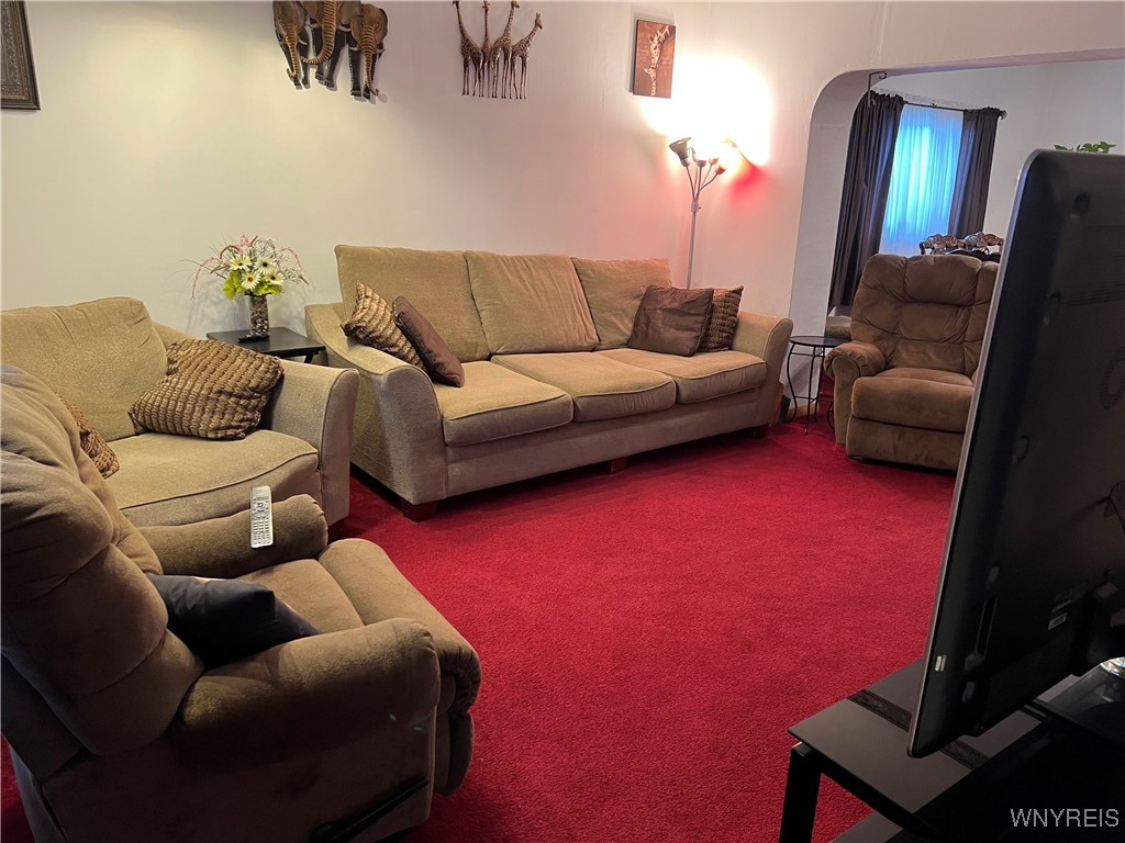 photo 3 : 68 Garland Avenue, Cheektowaga NY 14206