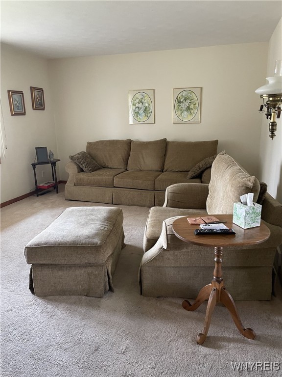 photo ZEk2M8o: 16 Dennis Lane, Cheektowaga NY 14227