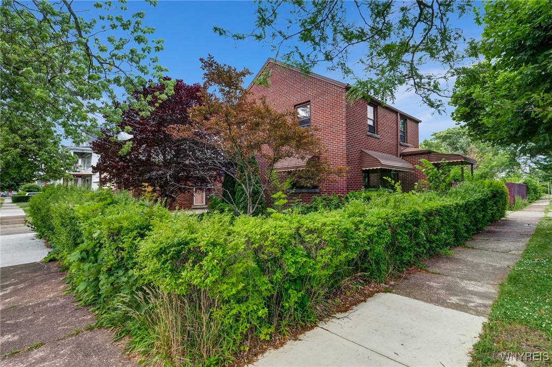 photo jOr1qTsAK1ruMQE2J6omGli082cQMBs: 2104 Walnut Avenue, Niagara Falls NY 14301