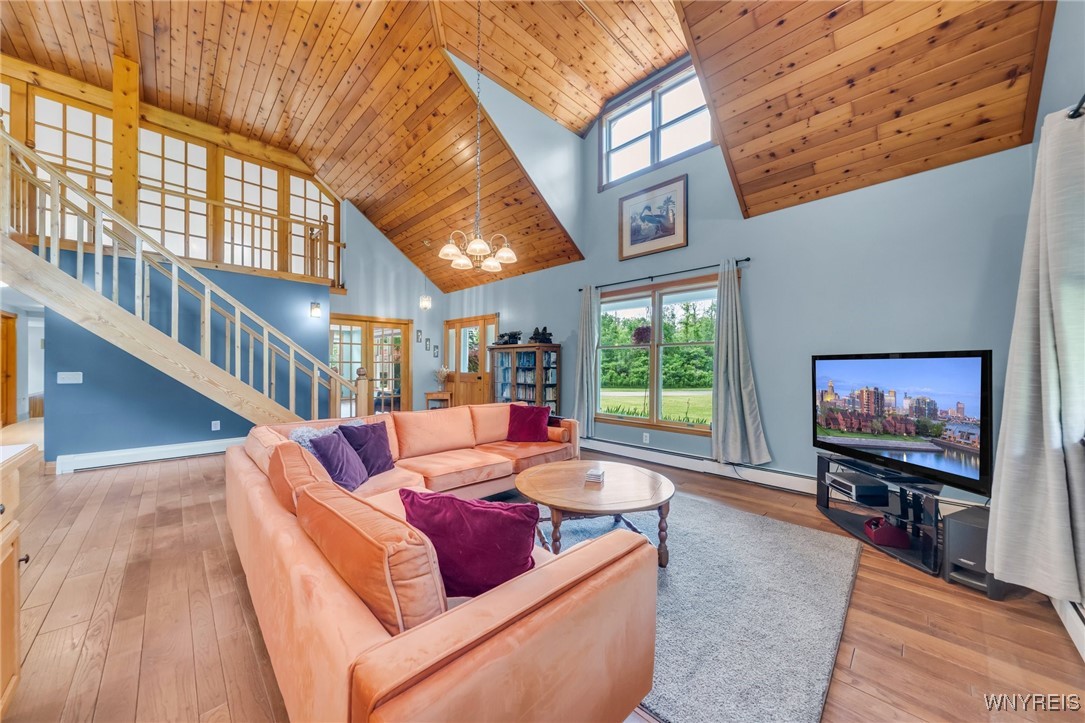 photo 3 : 8790 Stahley Road, Clarence NY 14051