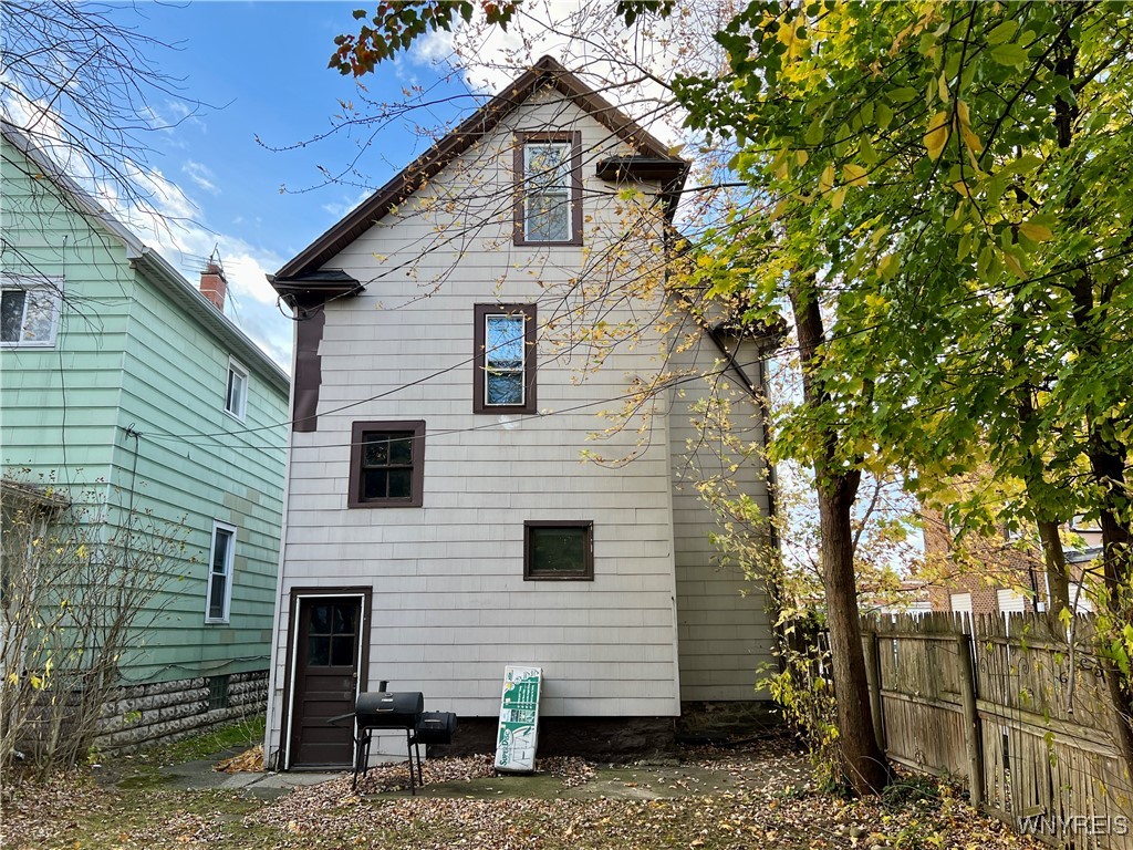 photo C1j9pK8bain089J8spi5dK: 288 Abbott Road, Buffalo NY 14220