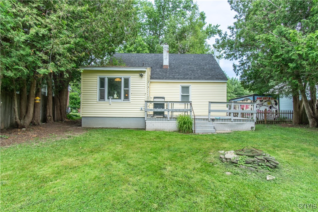 photo 4 : 311 Iroquois Avenue West, Watertown City NY 13601