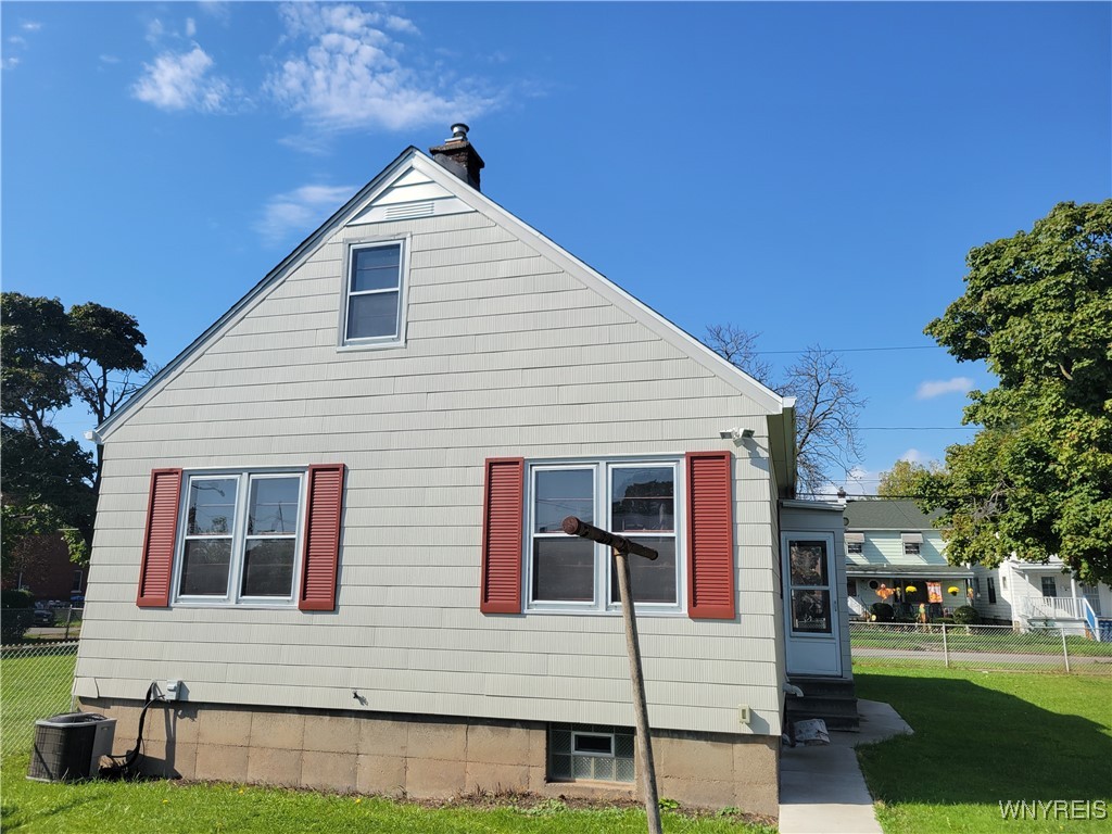 photo 2 : 465 18th Street, Niagara Falls NY 14303